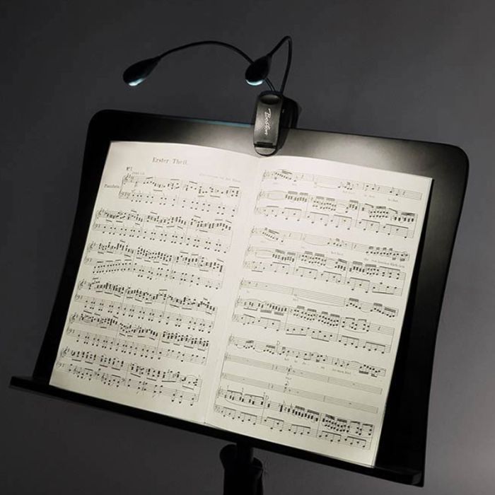 pults lampa vai apgaismojums